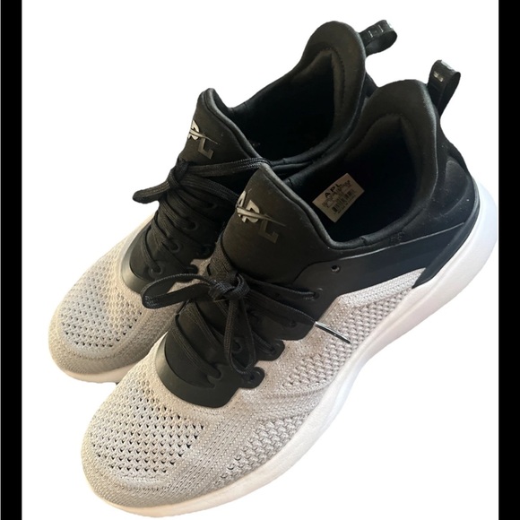 APL Techloom Tracer Shoe Men\'s Black Gray White Lace Up Athletic EUC Size 8 mint main image 7